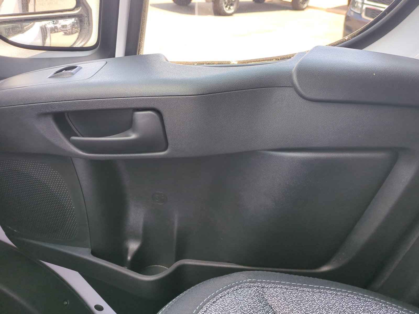 New 2025 RAM ProMaster 2500 w/ Quick Order Package 22G SLT image 16