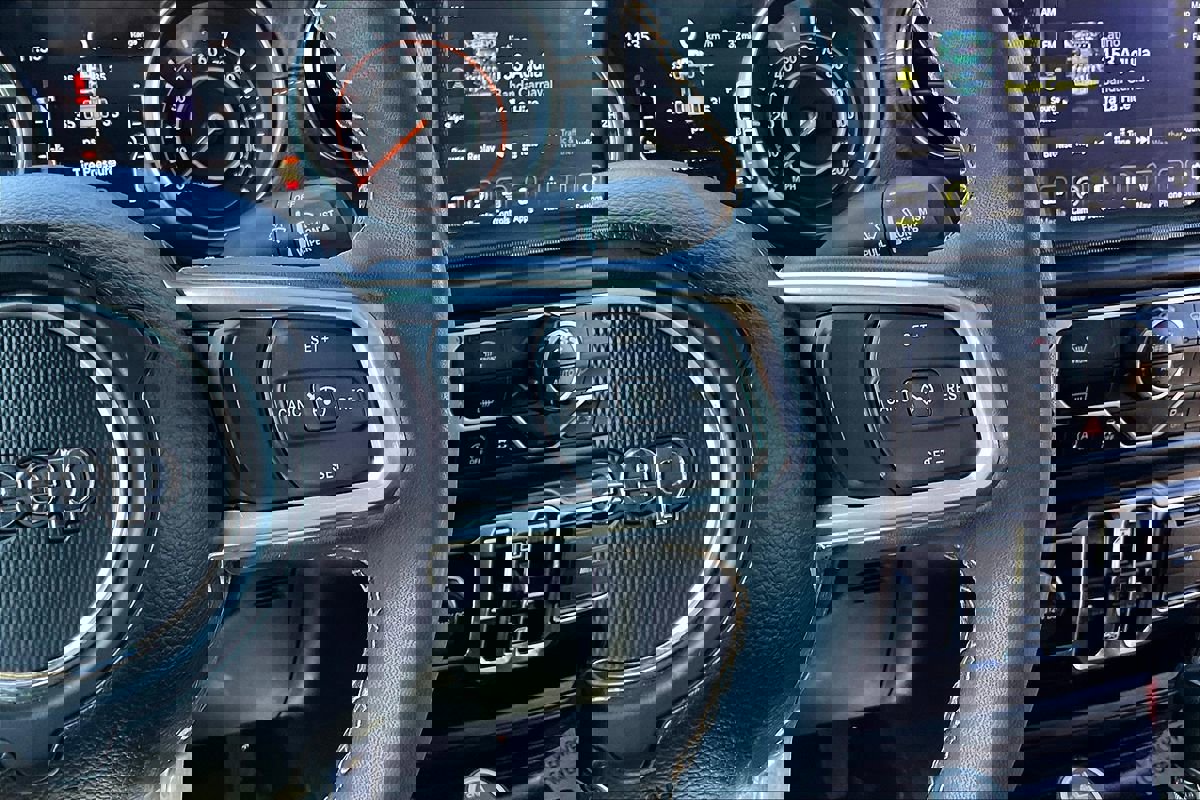 Used 2023 Jeep Gladiator Overland image 26