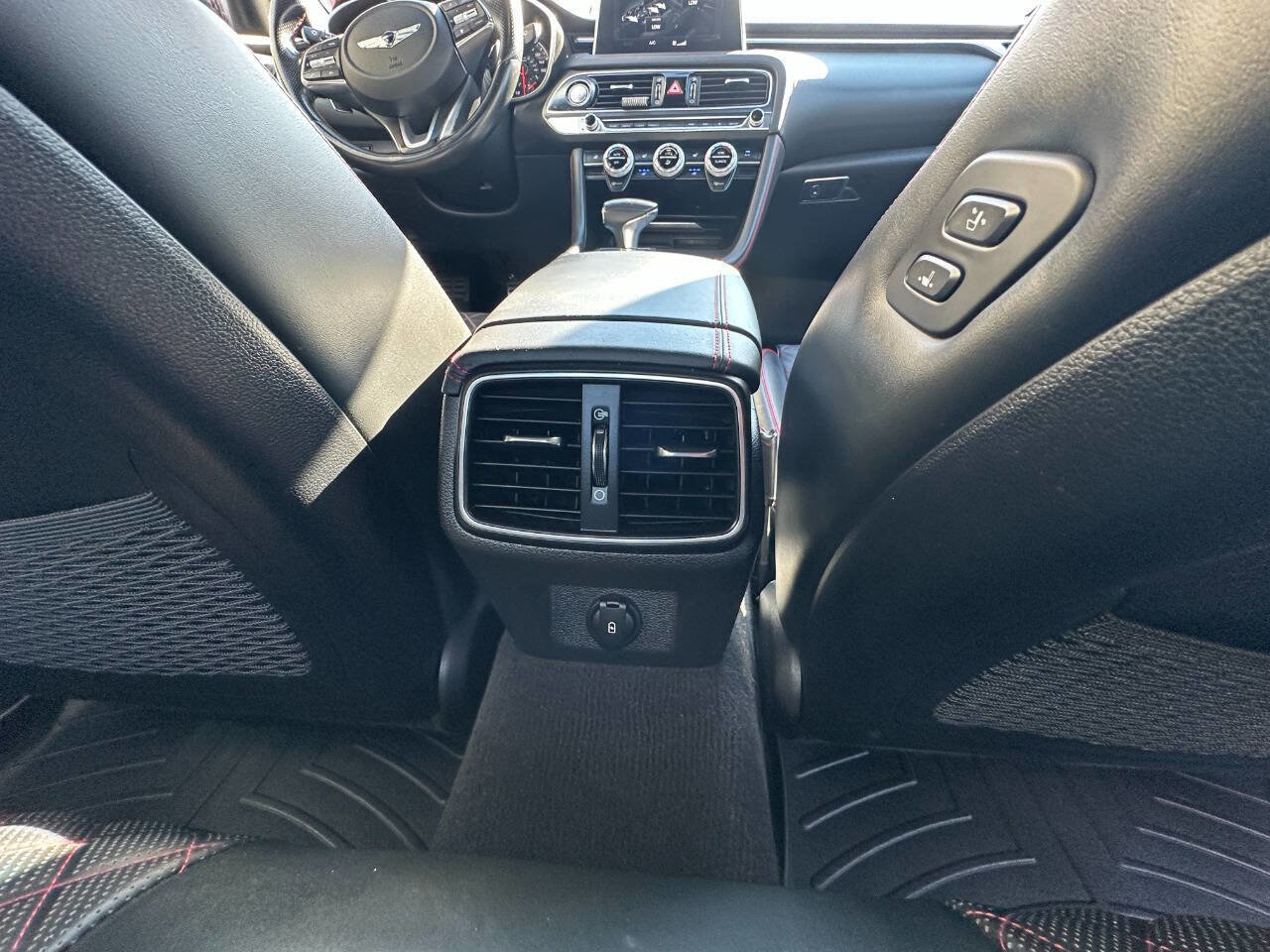 Used 2019 Genesis G70 2.0T Advanced w/ Sport Package image 23