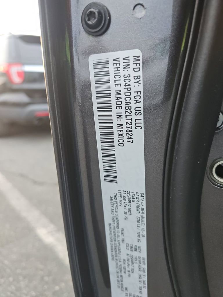 Used 2020 Dodge Journey SE w/ SE Popular Equipment Group image 10