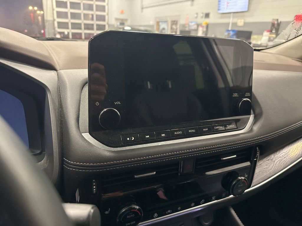 Certified 2023 Nissan Rogue Platinum image 11