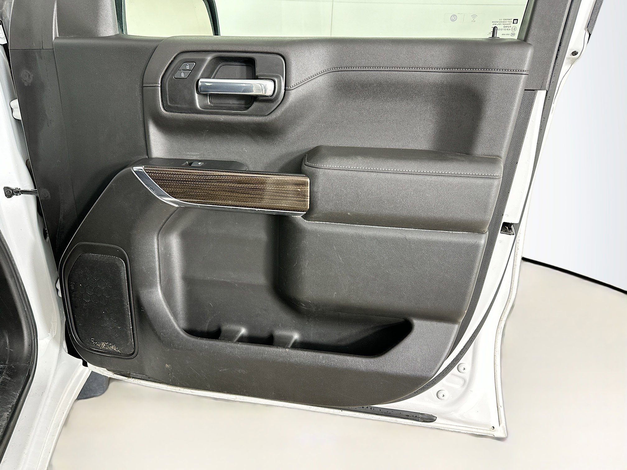 Used 2021 Chevrolet Silverado 1500 LT image 30