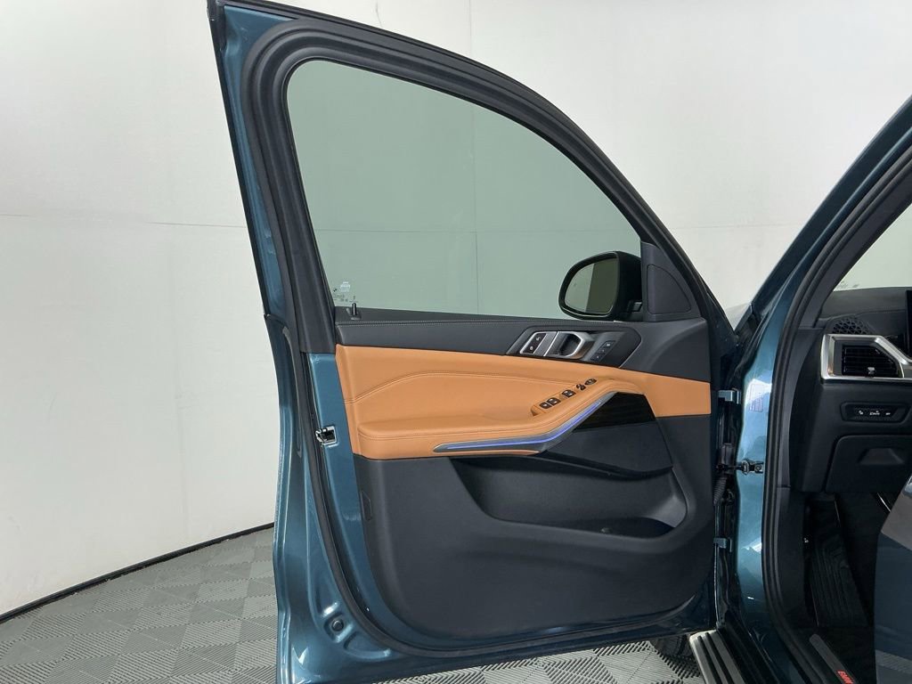 Certified 2024 BMW X5 sDrive40i w/ Parking Assistance Package RWD image 18