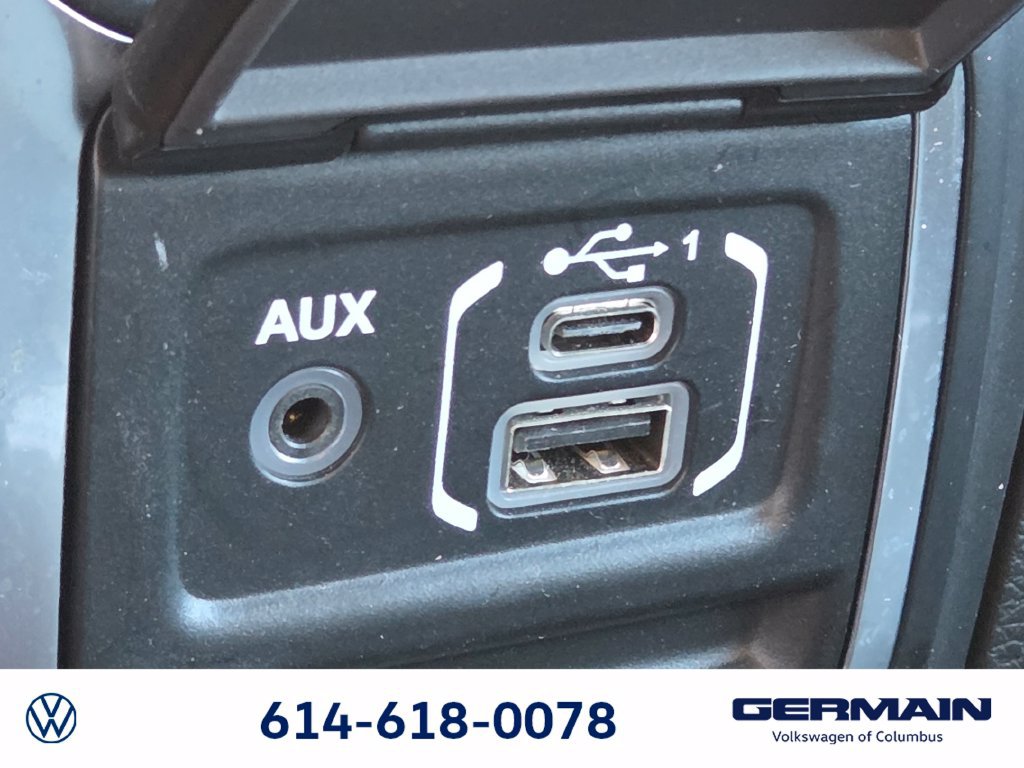 Used 2023 Jeep Wrangler Unlimited Sahara w/ Cold Weather Group AWD/4WD image 38