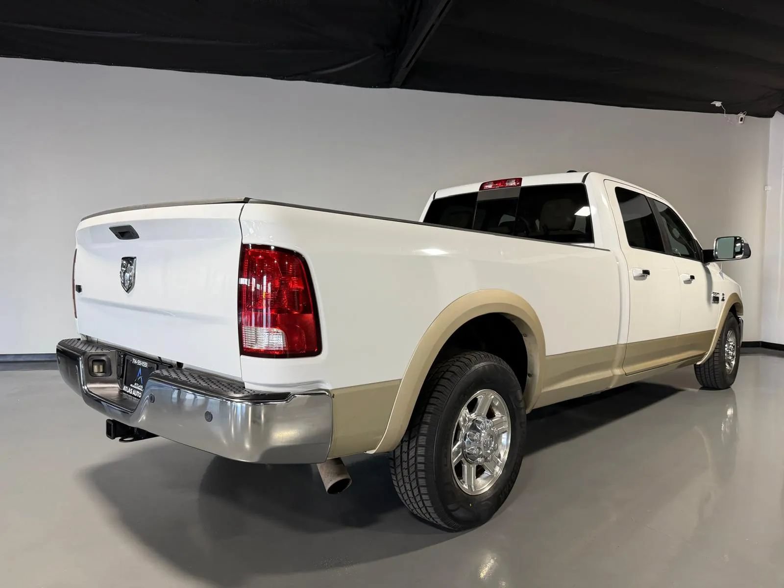 Used 2011 RAM 3500 Laramie RWD image 4