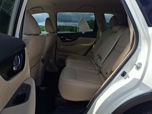 Used 2019 Nissan Rogue SL AWD/4WD image 11