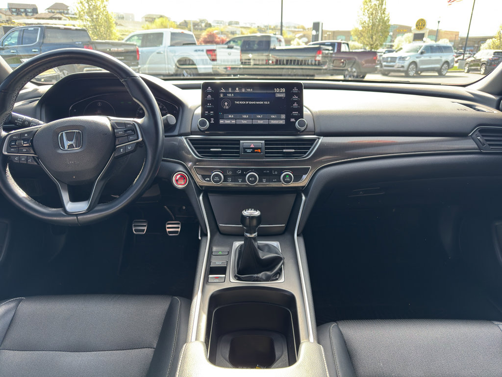 Used 2018 Honda Accord Sport image 8