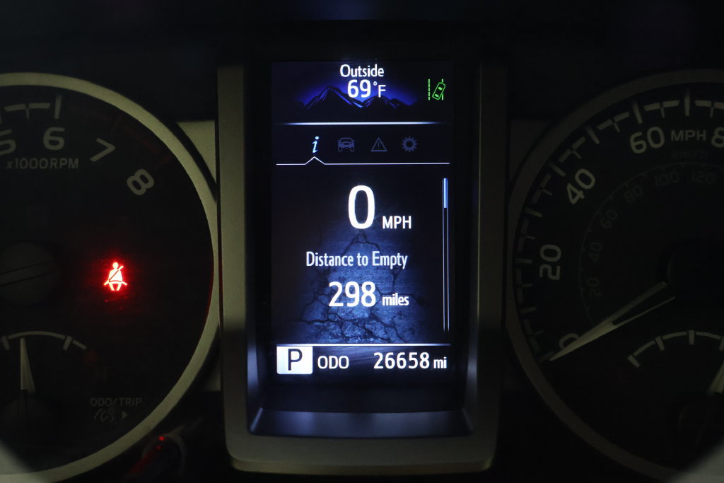 Used 2022 Toyota Tacoma SR5 RWD image 17