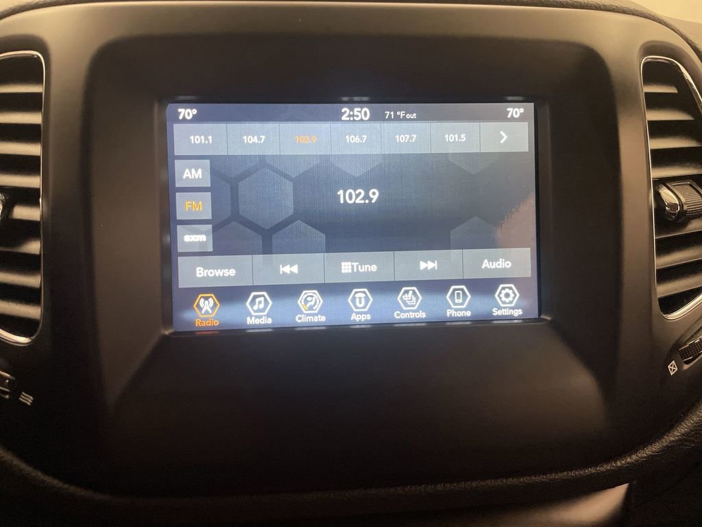 Used 2018 Jeep Compass Latitude w/ Popular Equipment Group AWD/4WD image 7