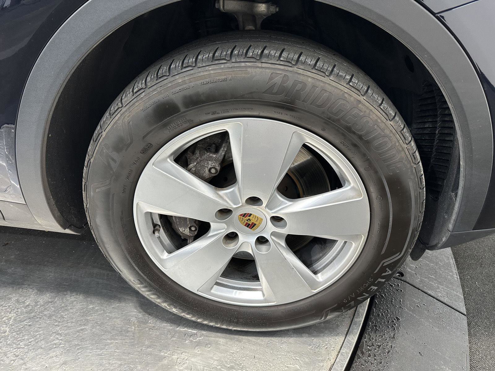 Certified 2022 Porsche Cayenne image 12