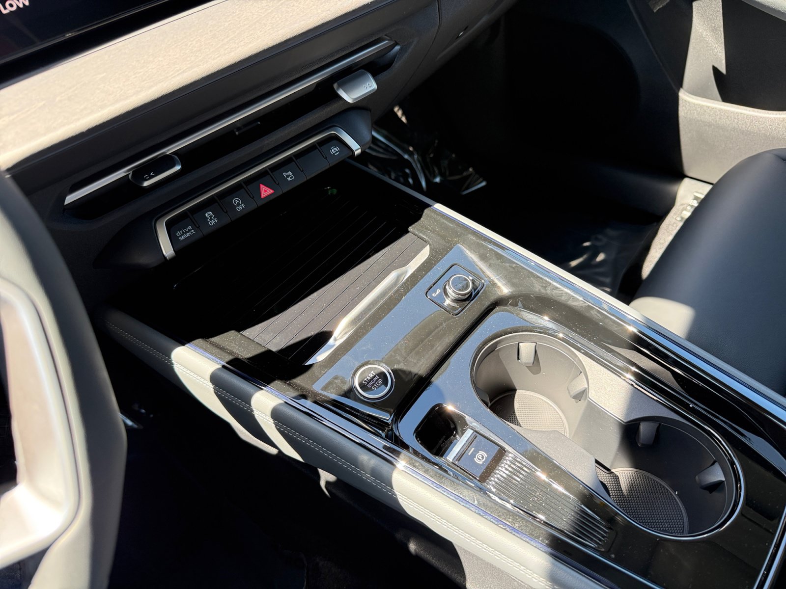 New 2026 Audi Q3 quattro 2.0T AWD/4WD image 13