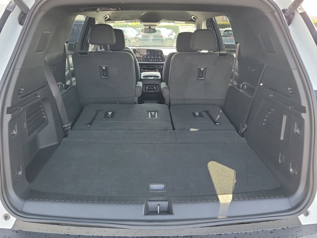 Used 2026 Chevrolet Traverse LT FWD image 24