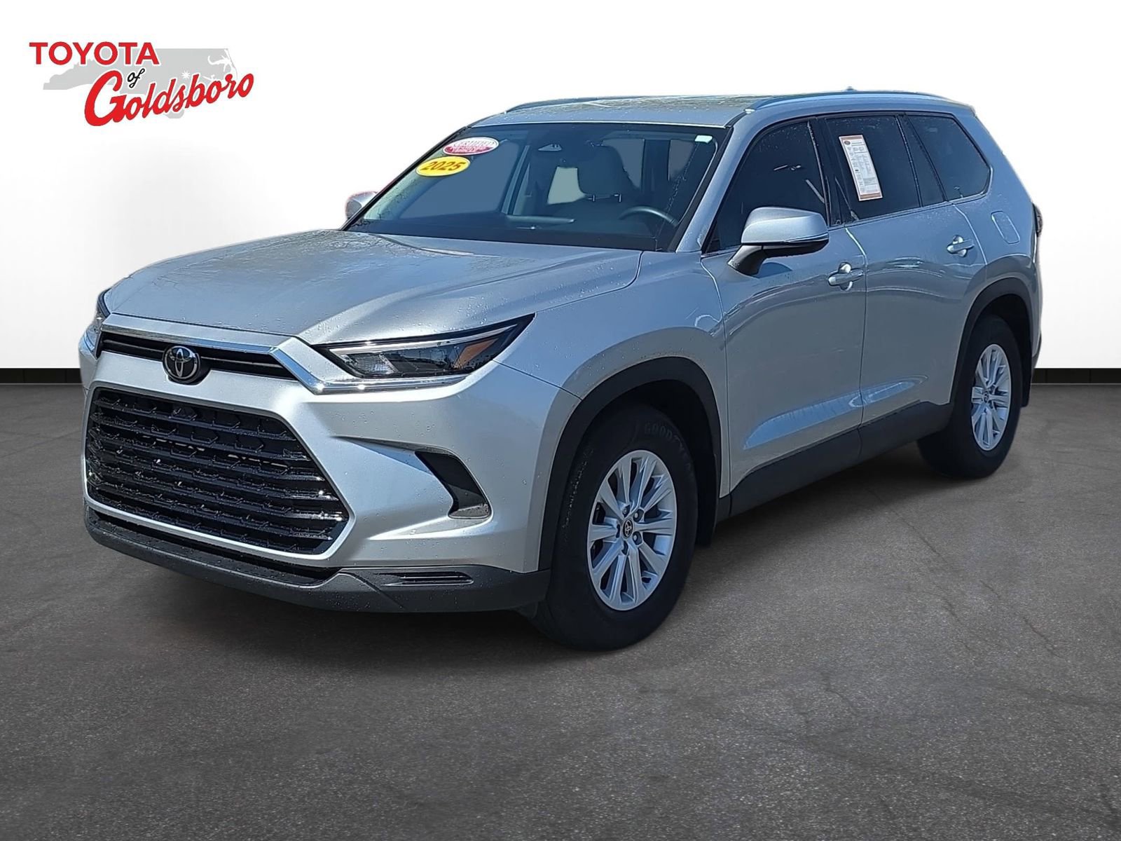 Used 2025 Toyota Grand Highlander AWD image 1