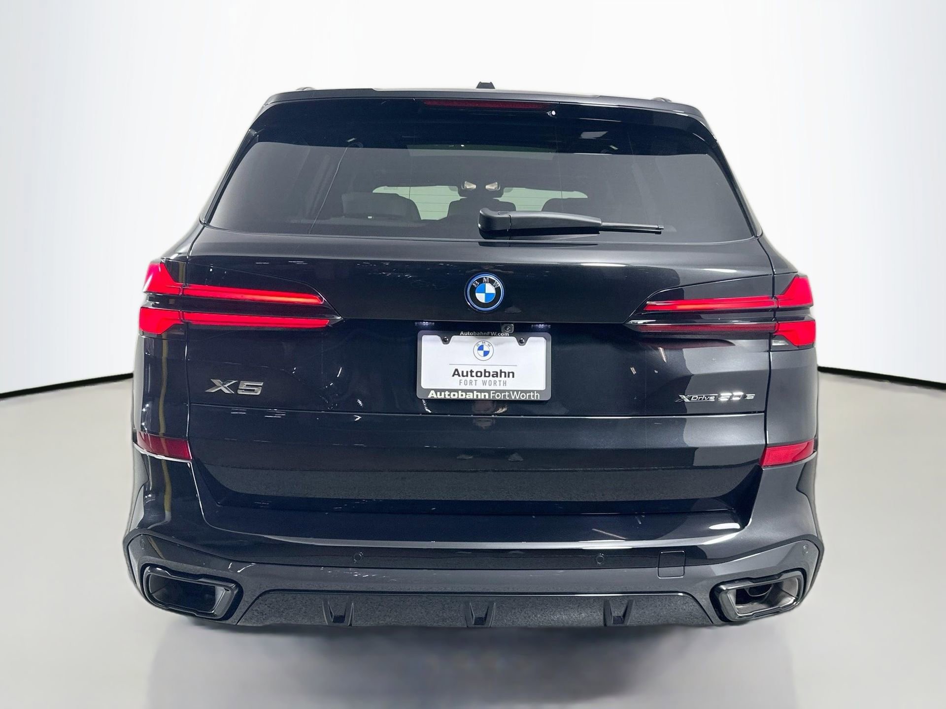 New 2026 BMW X5 xDrive50e w/ Executive Package image 6