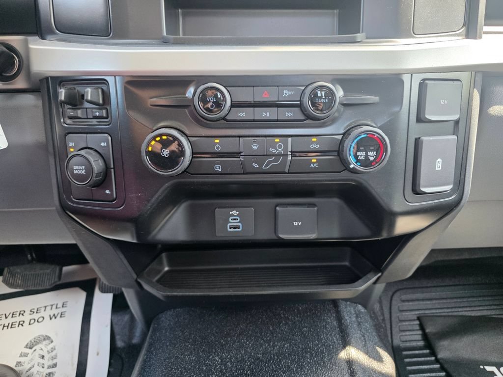 New 2026 Ford F550 4x4 Regular Cab Super Duty image 29