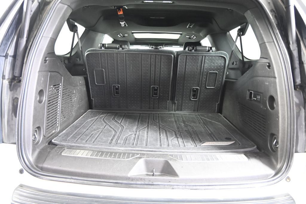 Used 2021 Chevrolet Suburban High Country AWD/4WD image 17
