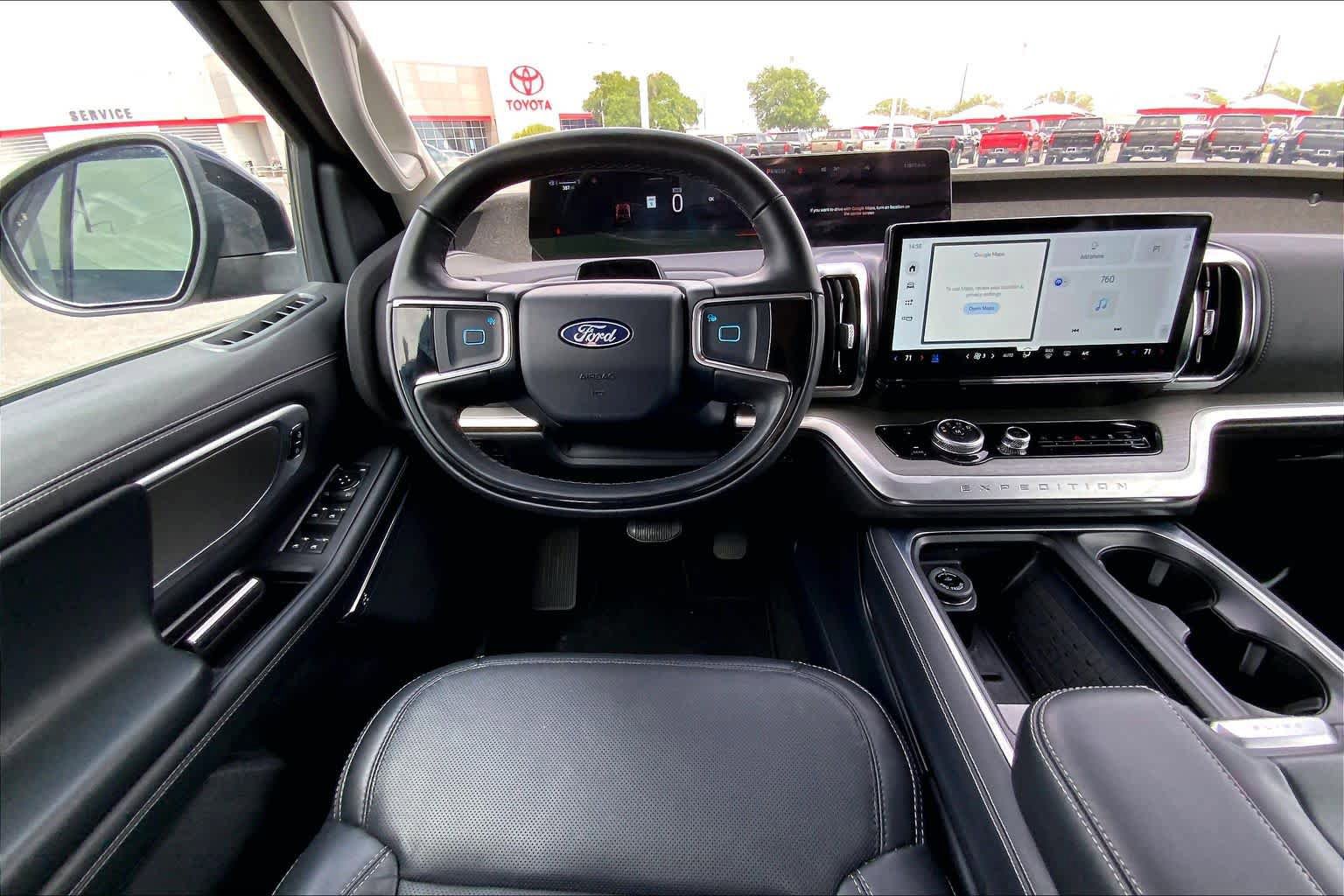 Used 2025 Ford Expedition Platinum AWD/4WD image 6