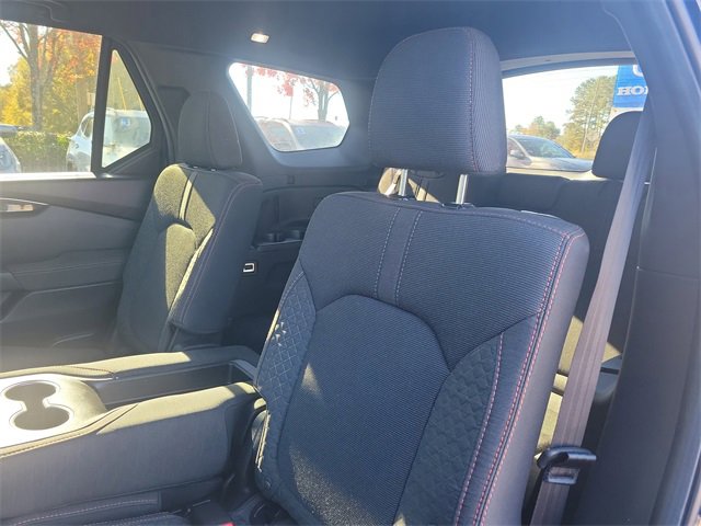 Used 2025 Honda Pilot Sport image 10