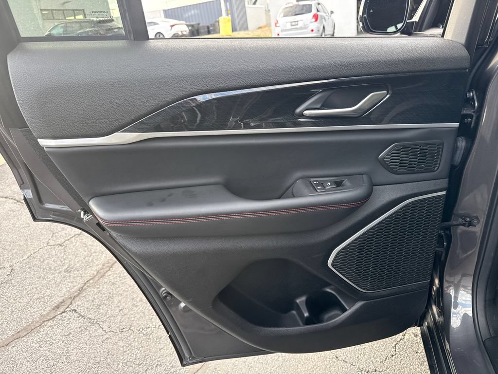 Used 2022 Jeep Grand Cherokee Trailhawk AWD/4WD image 31