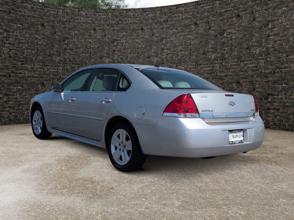 Used 2011 Chevrolet Impala LS FWD image 4