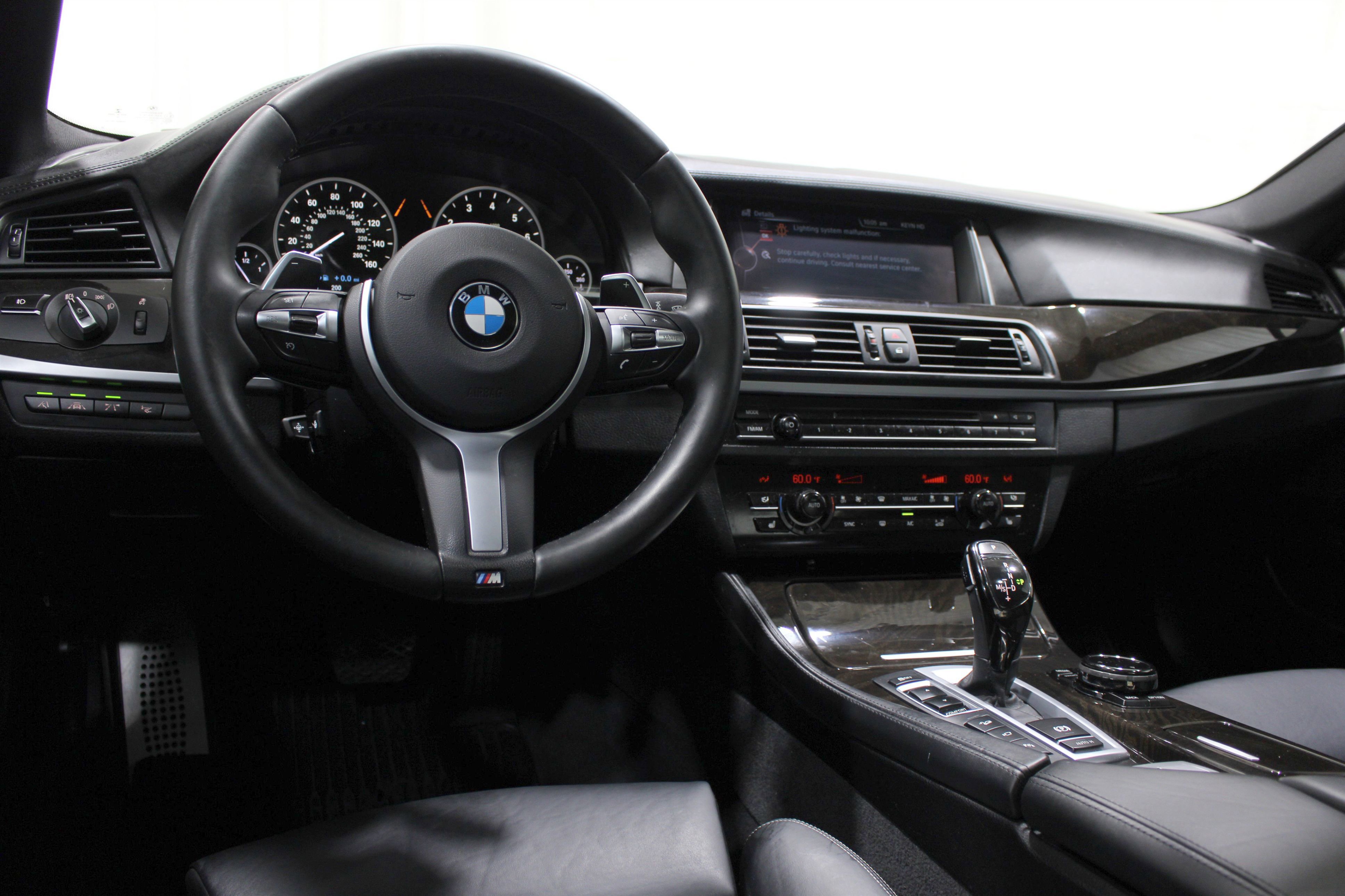Used 2016 BMW 550i xDrive Sedan AWD/4WD image 2