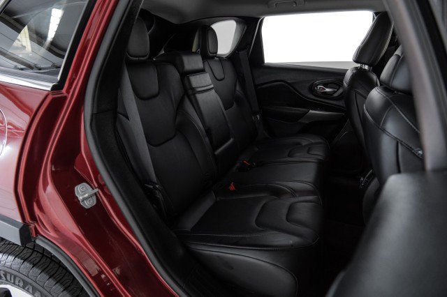 Used 2019 Jeep Cherokee Limited image 30