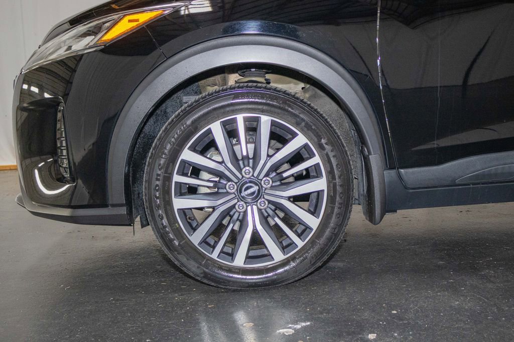 Used 2022 Nissan Kicks SV FWD image 9