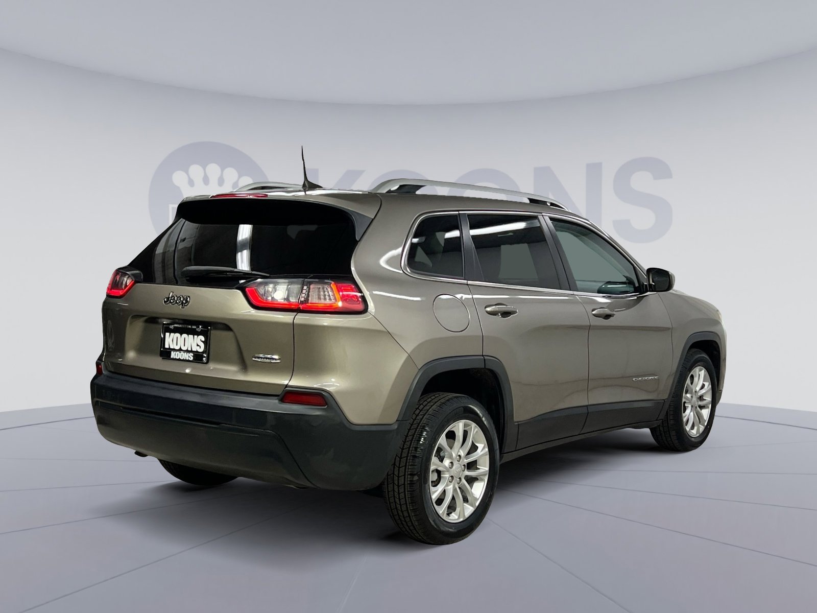 Used 2019 Jeep Cherokee Latitude w/ Popular Appearance Group image 12