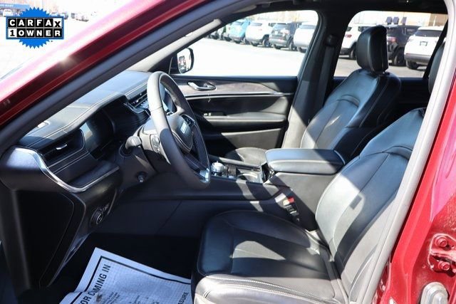 Used 2024 Jeep Grand Cherokee Overland image 11