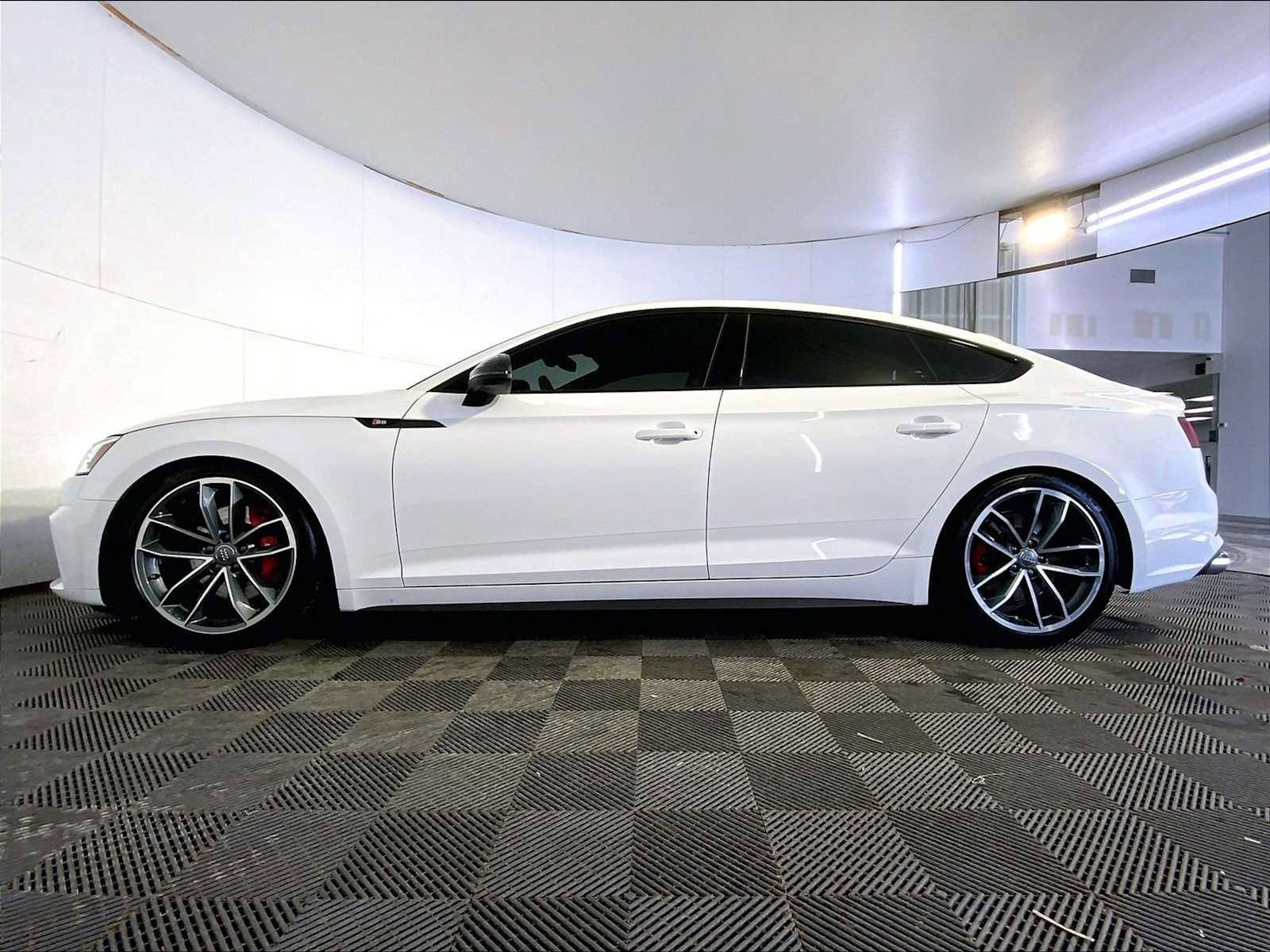 Used 2018 Audi S5 Prestige w/ S Sport Package image 2