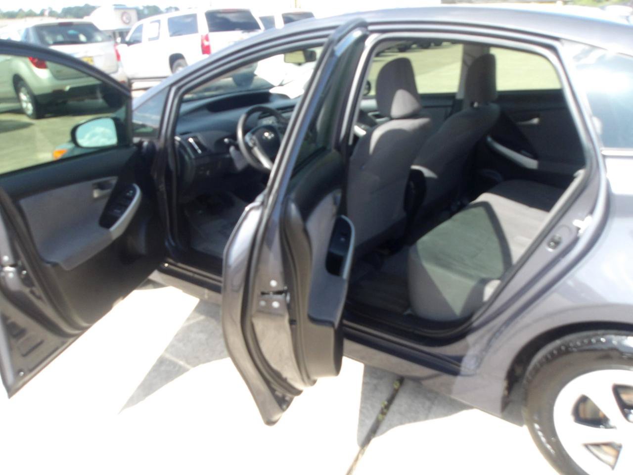 Used 2015 Toyota Prius Three FWD image 15