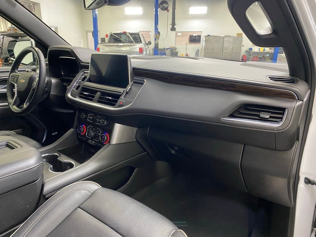 Used 2023 Chevrolet Suburban Premier AWD/4WD image 13