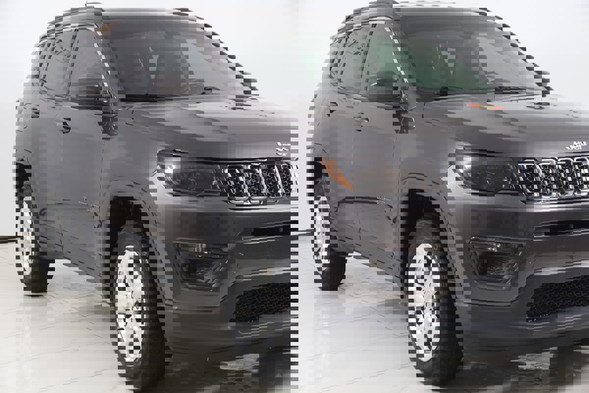 Used 2018 Jeep Compass Latitude w/ Popular Equipment Group image 35