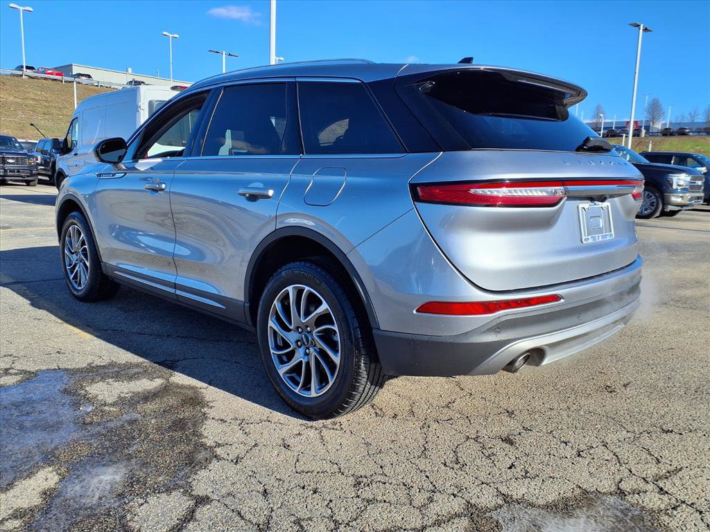 Used 2022 Lincoln Corsair AWD w/ Equipment Group 101A image 4