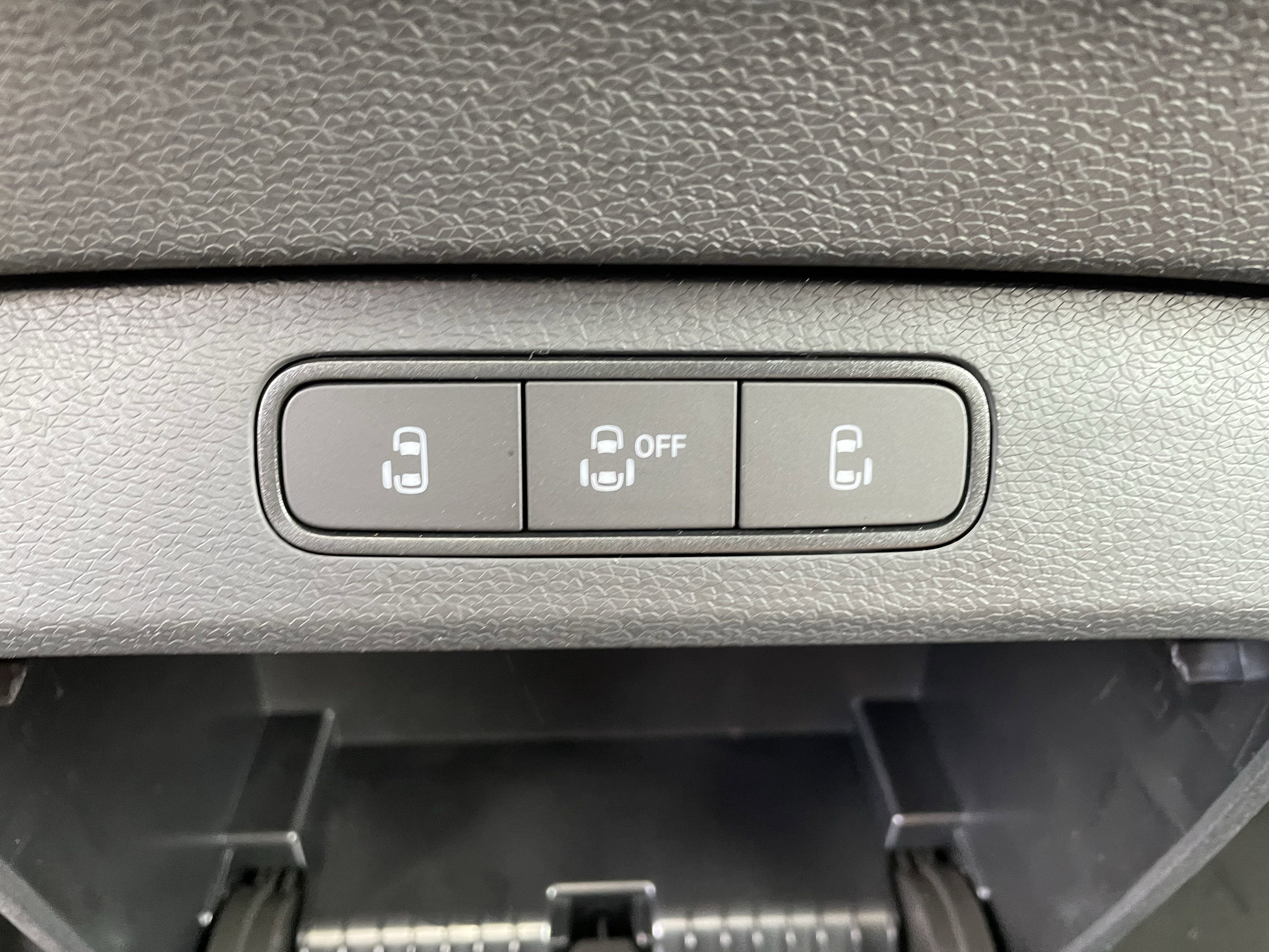 New 2025 Volkswagen ID. Buzz Pro S Plus image 21