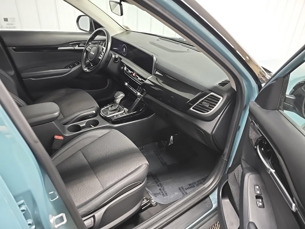 Used 2024 Kia Seltos S AWD/4WD image 15