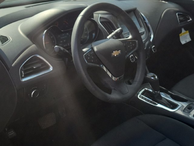 Used 2016 Chevrolet Cruze LT w/ Convenience Package FWD image 6
