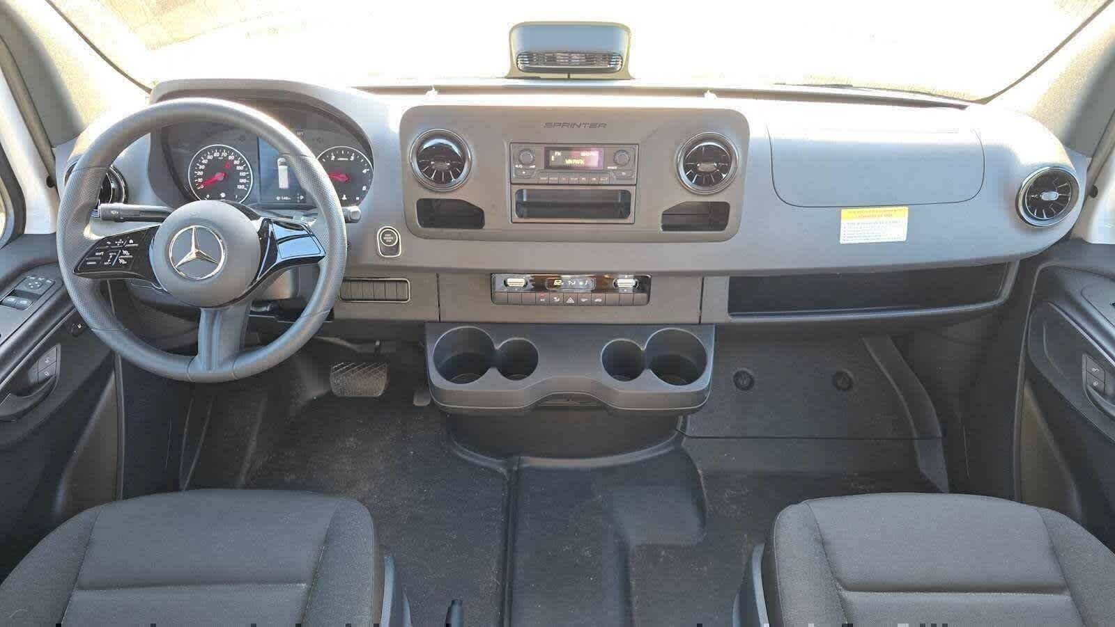 Used 2025 Mercedes-Benz Sprinter 2500 image 15