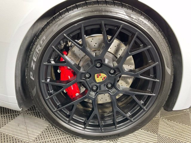 Used 2024 Porsche 911 Carrera GTS RWD image 36