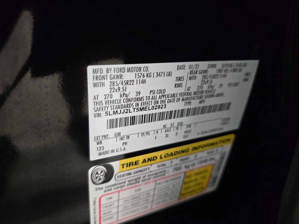 Used 2021 Lincoln Navigator Reserve AWD/4WD image 17