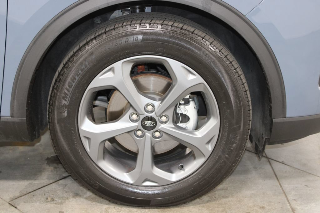 Used 2025 Ford Escape ST-Line w/ Tech Pack #1 FWD image 13