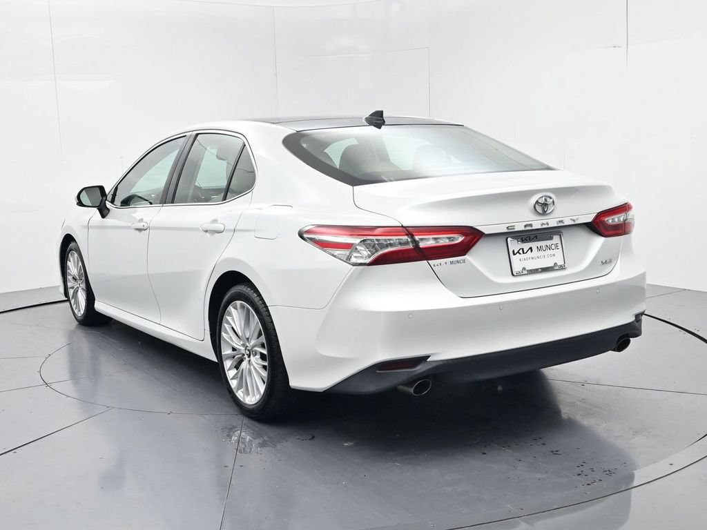 Used 2018 Toyota Camry XLE FWD image 6