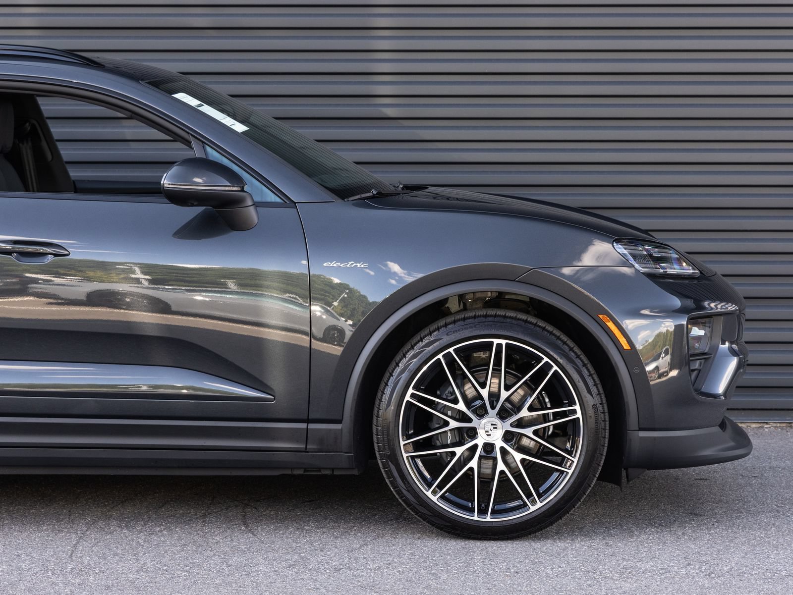 New 2026 Porsche Macan 4 Electric AWD/4WD image 9