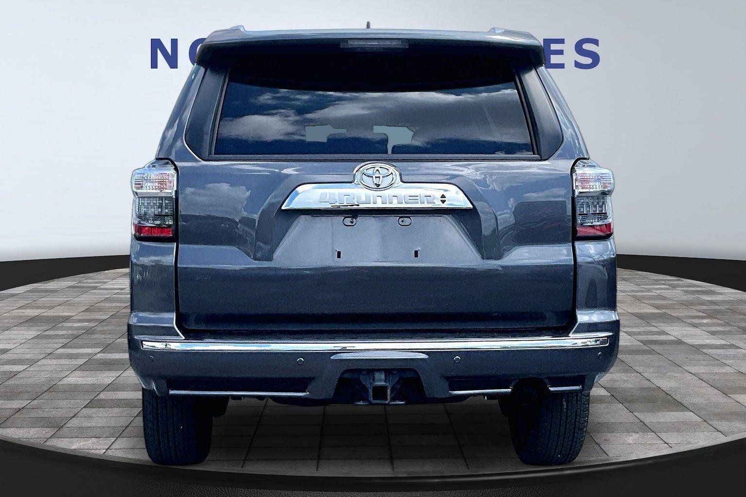 Used 2020 Toyota 4Runner Limited RWD image 5