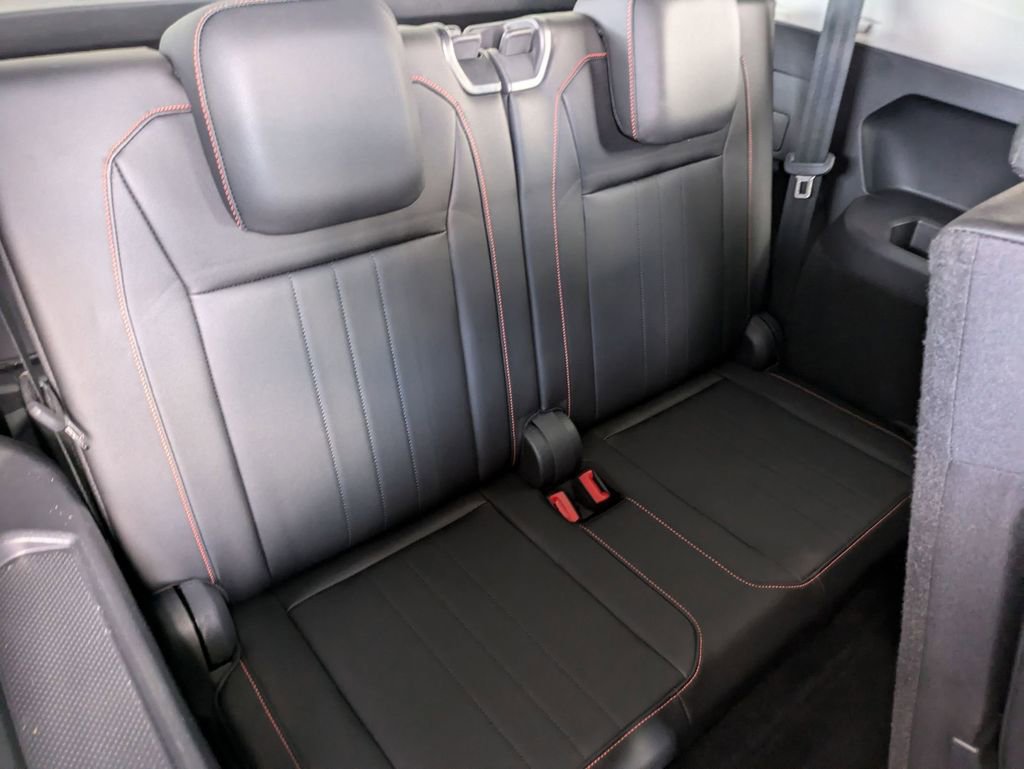 Used 2024 Volkswagen Tiguan Wolfsburg Edition image 29