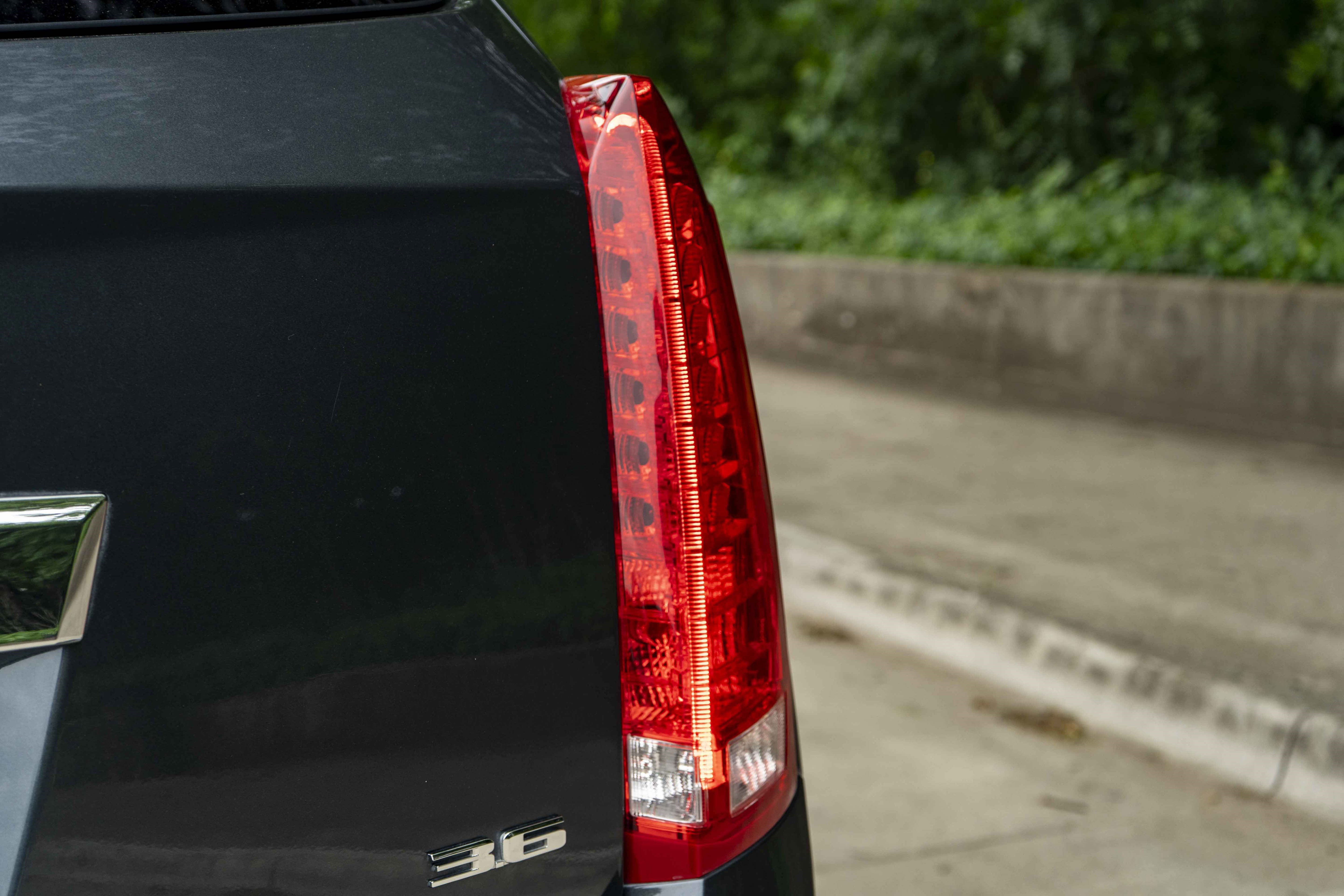 Used 2012 Cadillac SRX Luxury FWD image 13