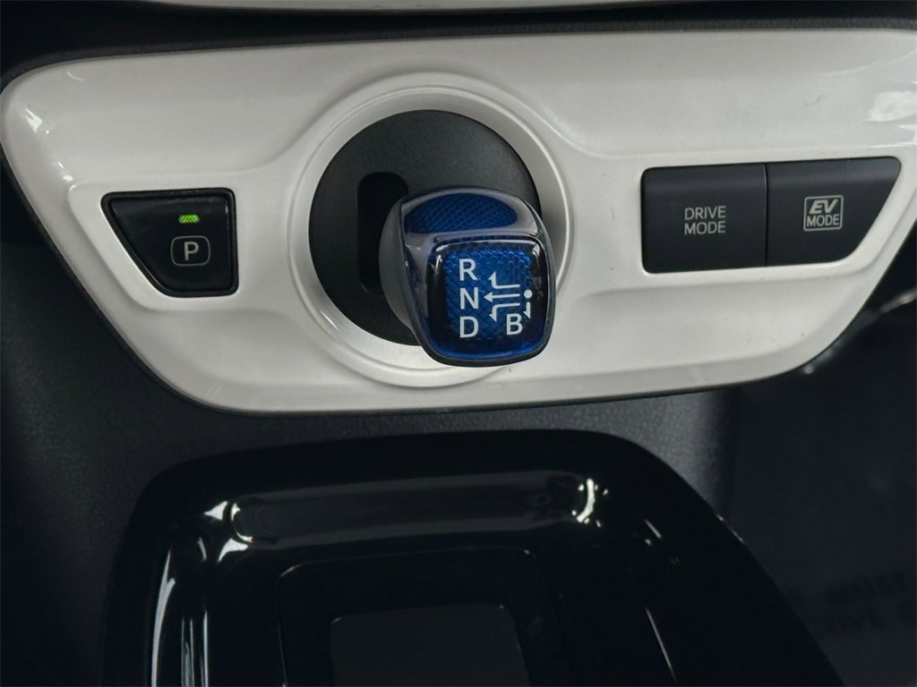 Used 2017 Toyota Prius Three image 17