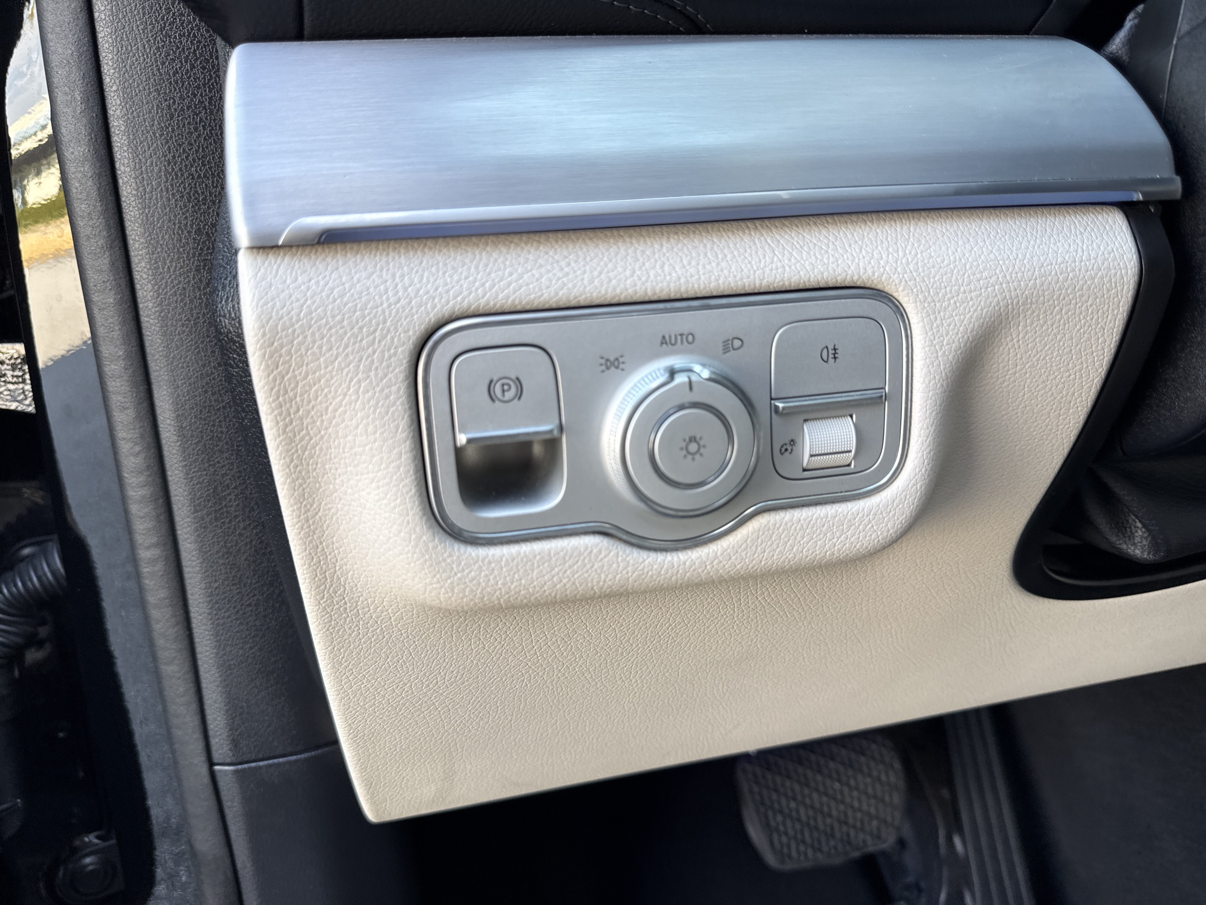 Used 2025 Mercedes-Benz GLS 450 4MATIC image 22