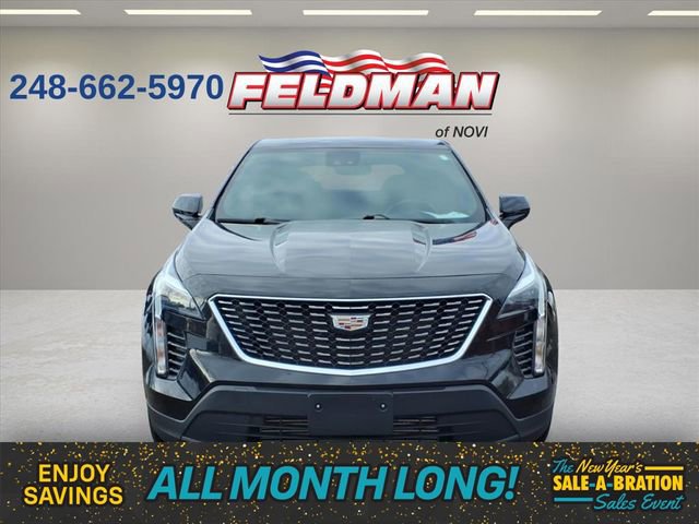 Used 2023 Cadillac XT4 Luxury w/ Cold Weather Package image 2