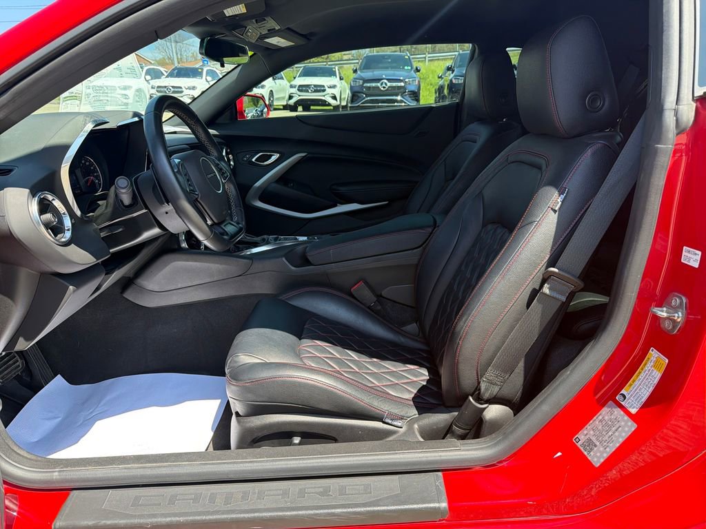 Used 2020 Chevrolet Camaro LT RWD image 17